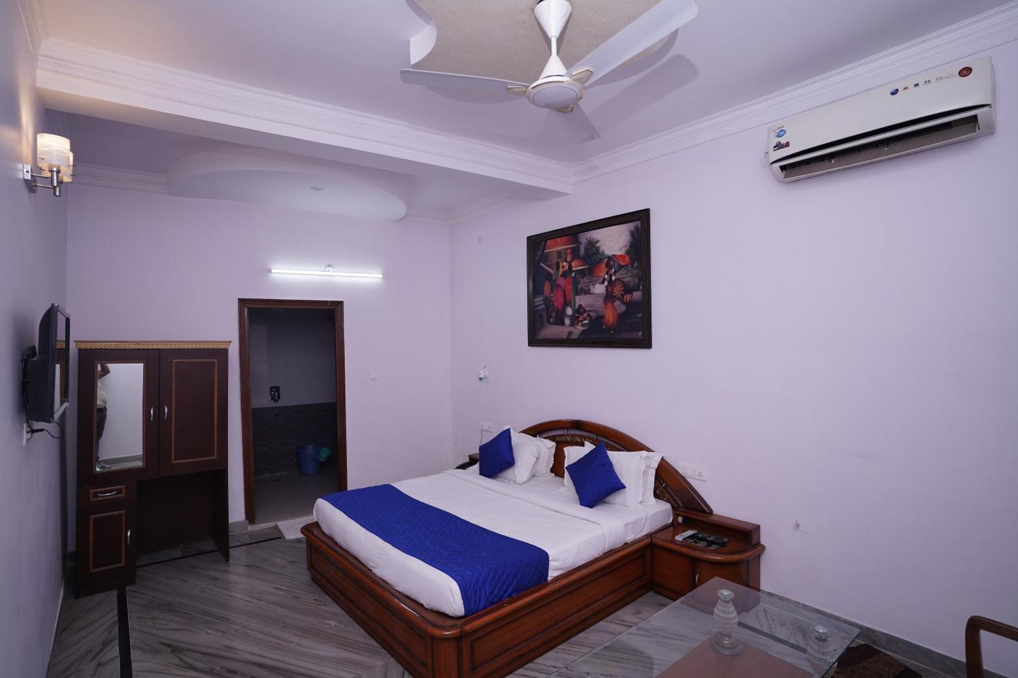 Hotel Lecston @Yashobhoomi Dwarka Sector - 25 Metro Station Delhi  Exterior foto