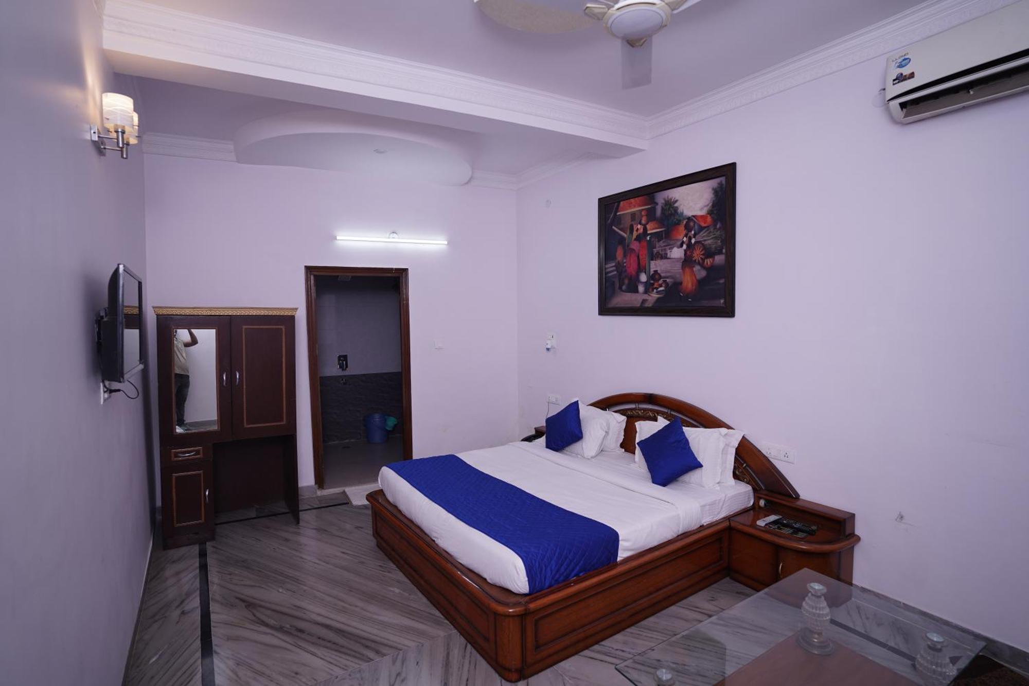 Hotel Lecston @Yashobhoomi Dwarka Sector - 25 Metro Station Delhi  Exterior foto