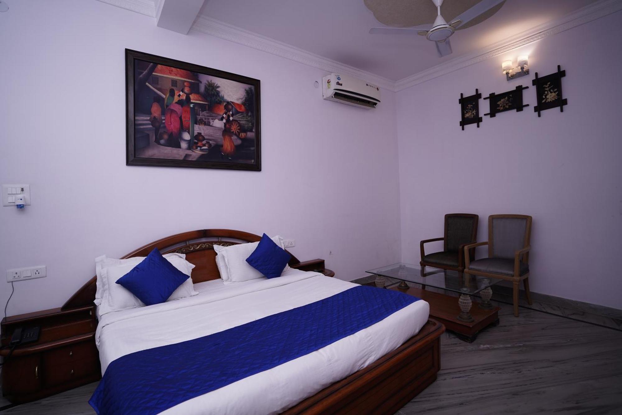 Hotel Lecston @Yashobhoomi Dwarka Sector - 25 Metro Station Delhi  Exterior foto