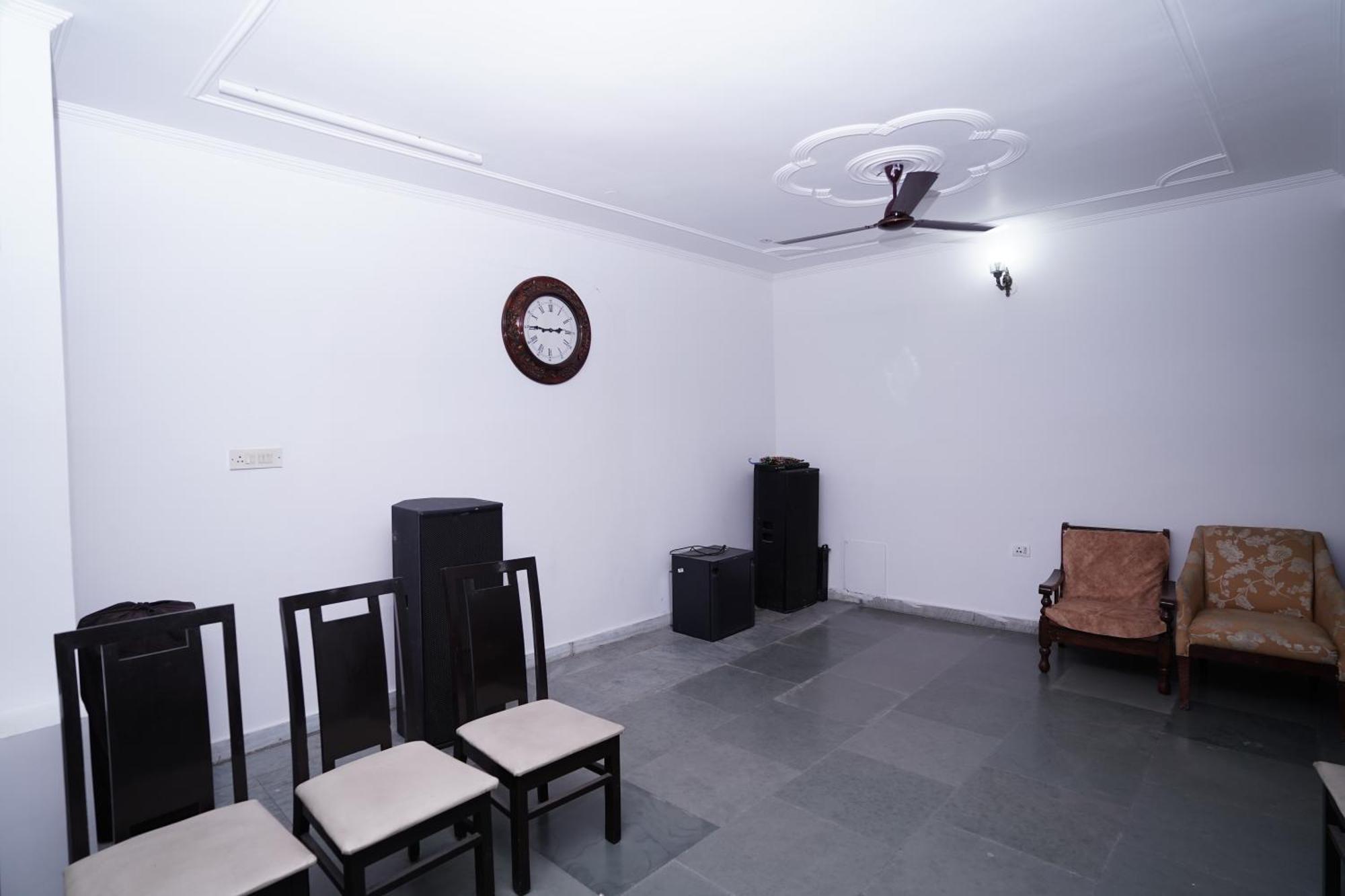 Hotel Lecston @Yashobhoomi Dwarka Sector - 25 Metro Station Delhi  Exterior foto