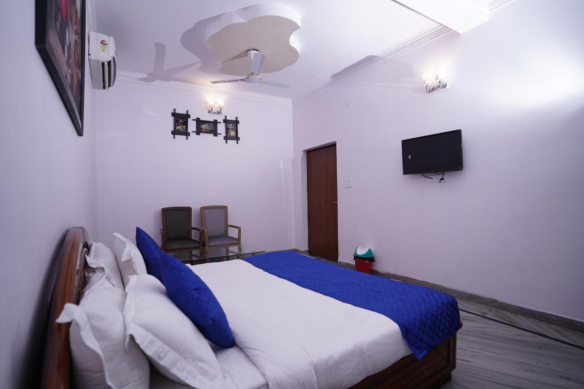 Hotel Lecston @Yashobhoomi Dwarka Sector - 25 Metro Station Delhi  Exterior foto
